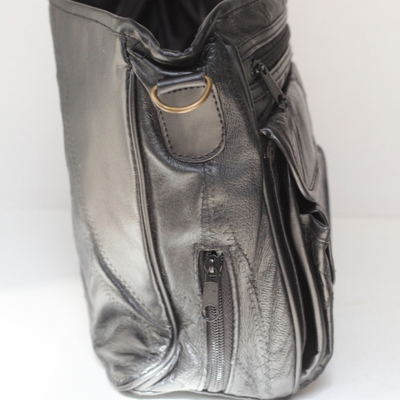 Vintage Black Leather Multi-Pocket Messenger Bag- Pre-owned - Picture 5 of 15